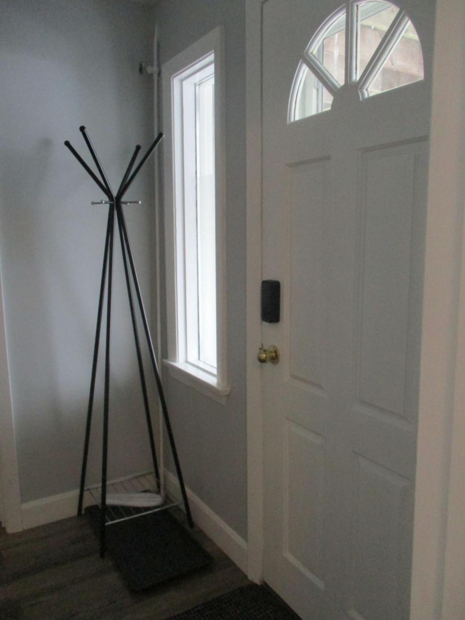 High Park Single Room With Personal Washroom And Kitchen Toronto Eksteriør bilde